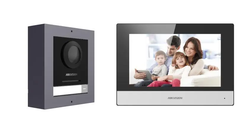 Kit videointercom IP Hikvision DS-KIS602(B), contine: DS-KD8003- IME1(B)/Surface × 1, DS-KH6320-WTE1 × 1, 4-port standard PoE switch × 1, 16 GB TF card × 1, caracteristici post exterior: 2MP HD camera, IR: 3m, WDR, microfon inclus, difuzor inclus, 1 buton, alimentare: IEEE802.3af, standard PoE, 12 Noutate