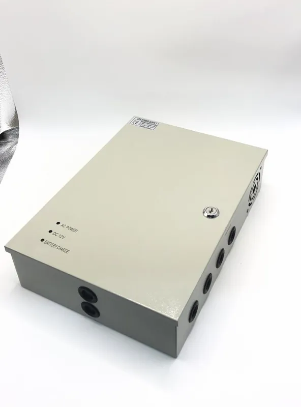 SURSA ALIMENTARE 15A CARCASA METAL 18 canale Input voltage: 110V AC~220V AC; Output voltage: 12V DC 15A Backup battery: Support 12V/7AH (not included) Vezi acum
